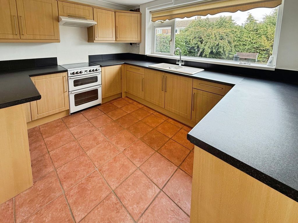 Property photo 2 of 15 Kitchen