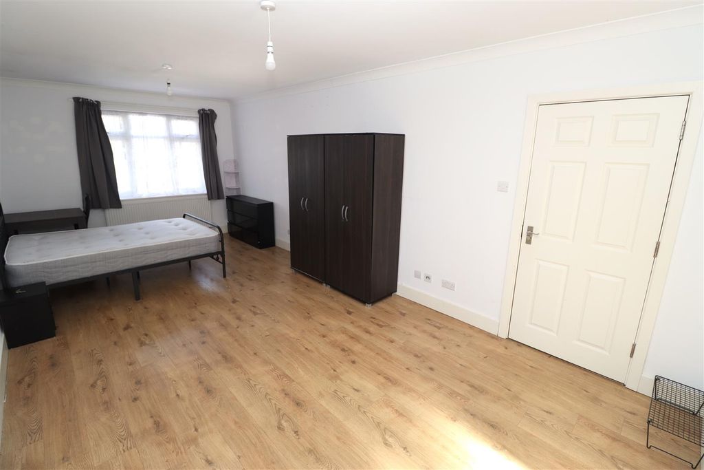 Property photo 3 of 11 Img_2510.Jpg