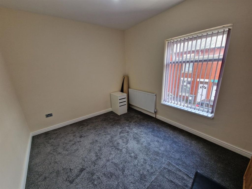 Property photo 2 of 7 A Small And Clean Room With Carpeted Flooring, A R...