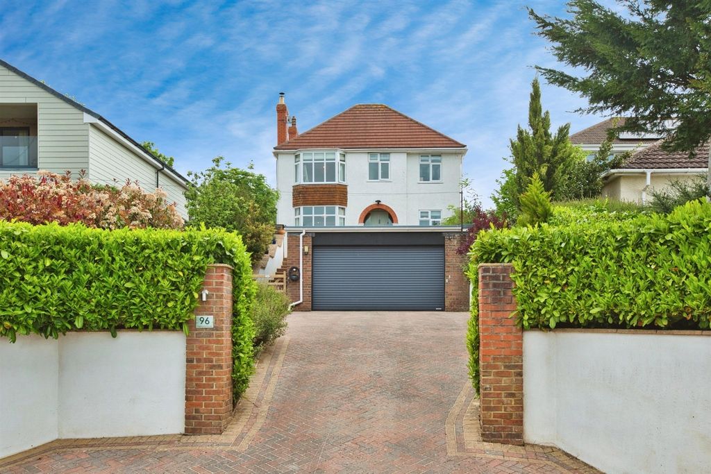 Property photo 1 of 24