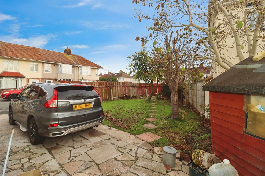 Property photo 2 of 18