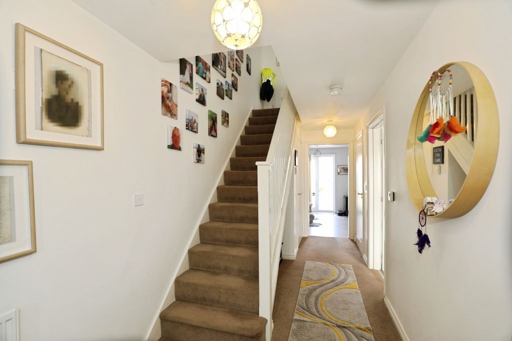 Property photo 2 of 20 Pbox-Img.Jpg