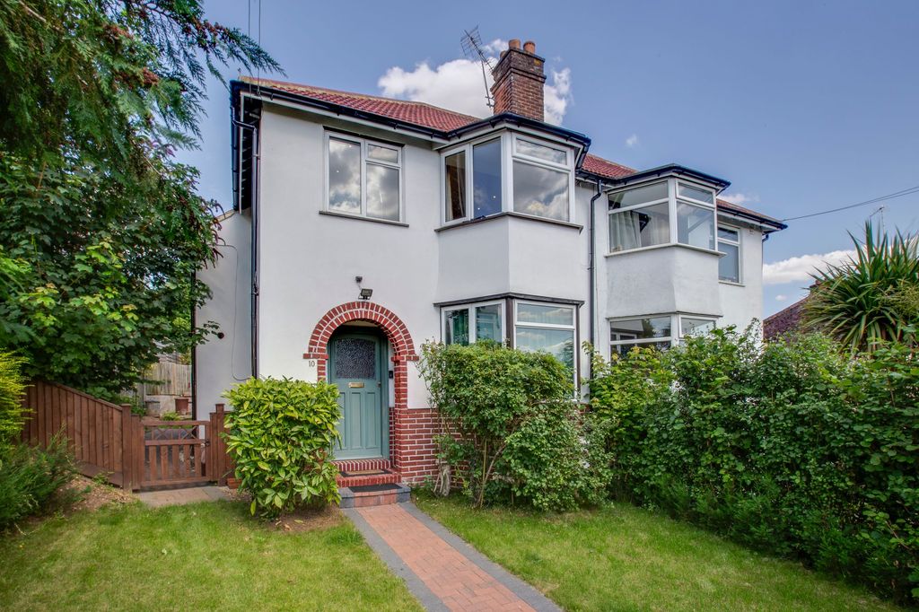 Property photo 1 of 18