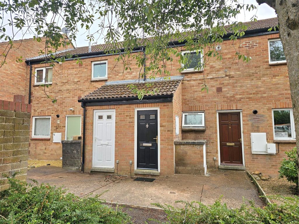 Property photo 1 of 10 Front
