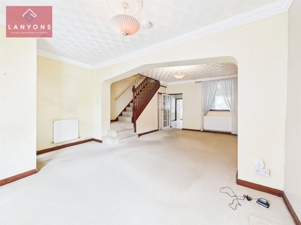 Property photo 2 of 12 Picture No. 08