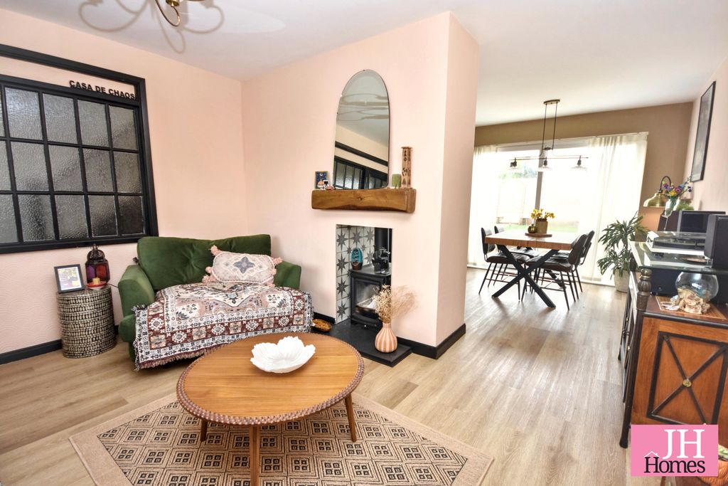 Property photo 3 of 22