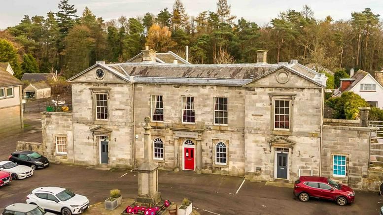 Property photo 2 of 18