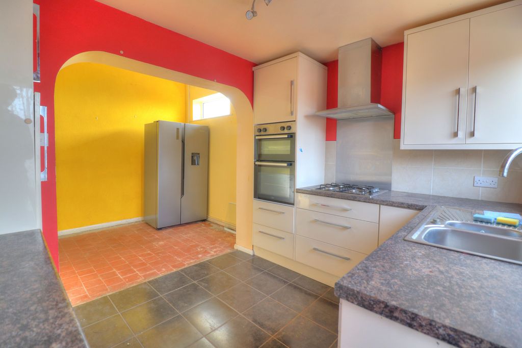 Property photo 2 of 17 Kitchen/Diner