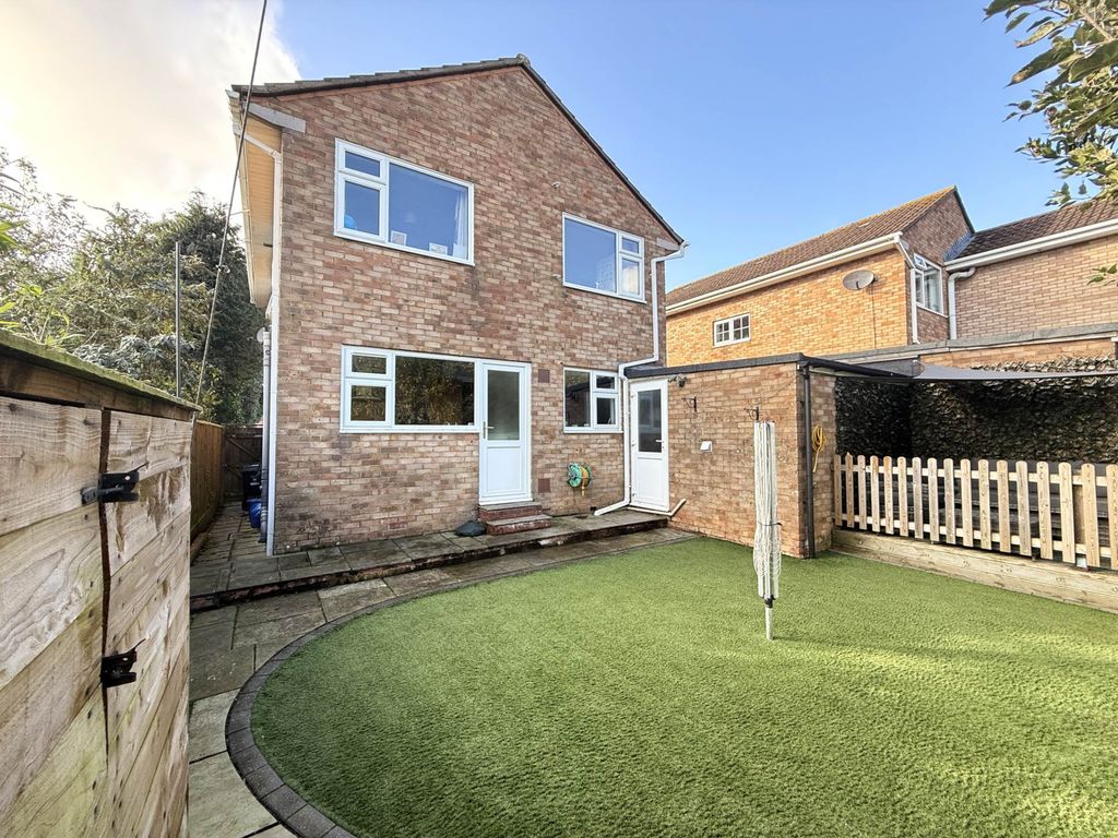 Property photo 3 of 17