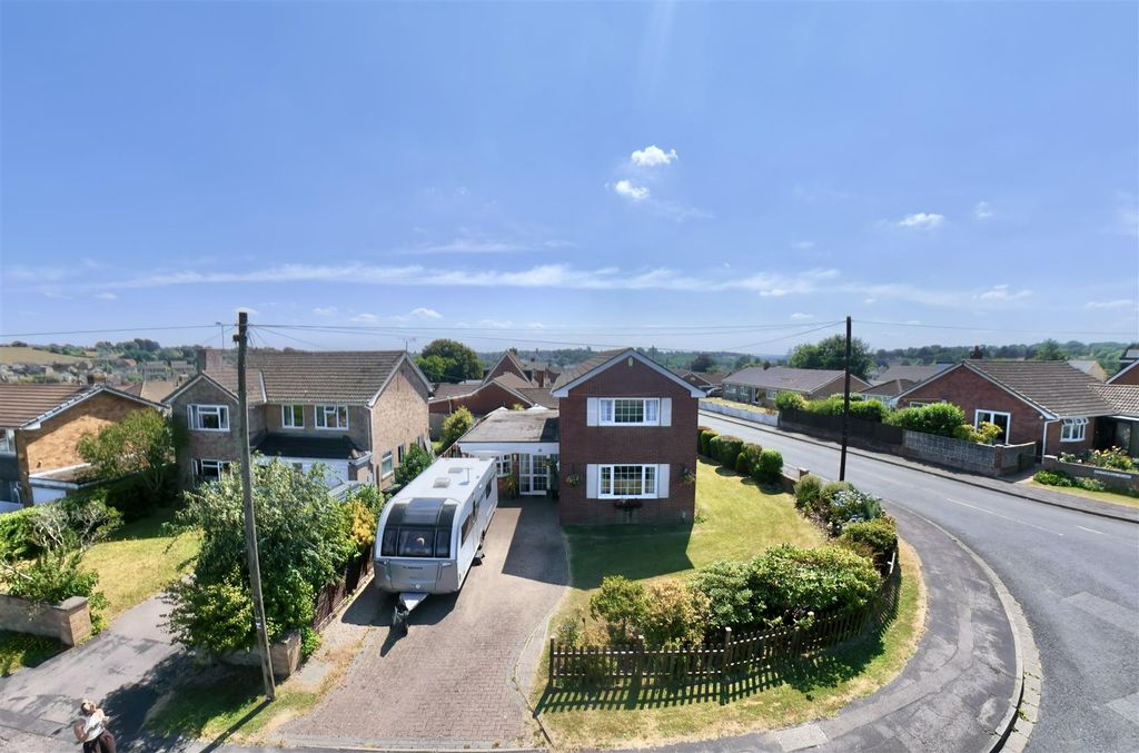 Property photo 1 of 23