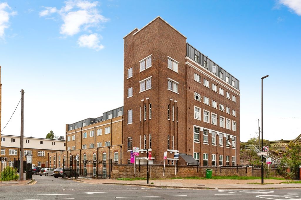 Property photo 1 of 14 Photo