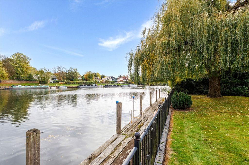 Property photo 2 of 38 Mooring