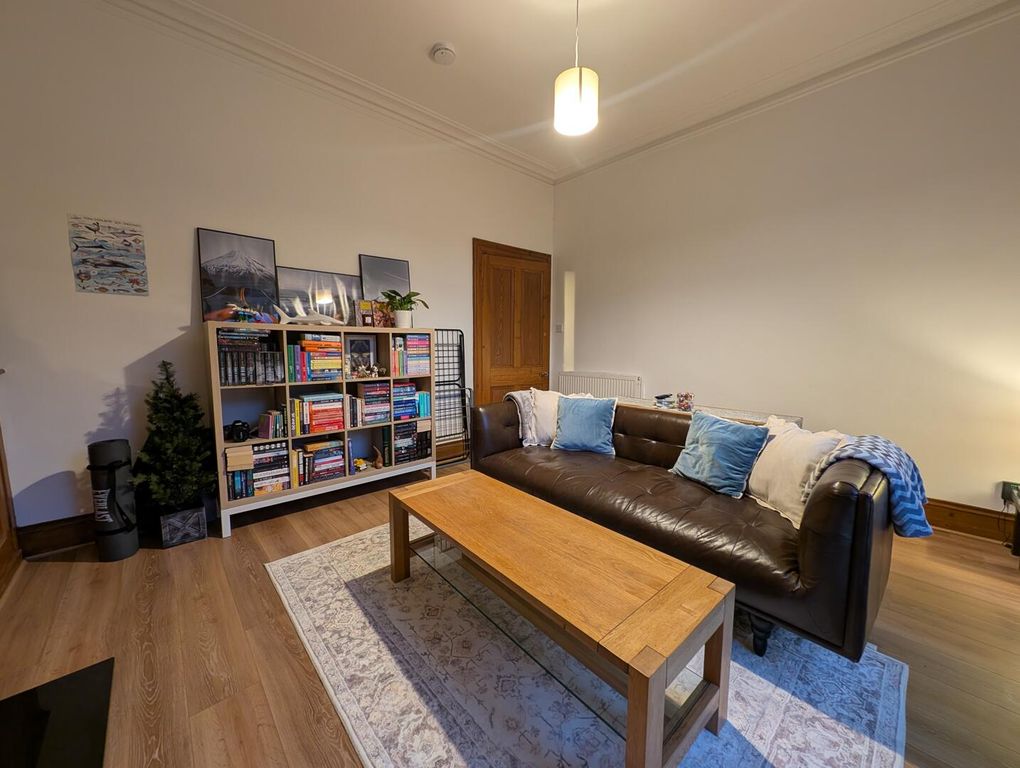 Property photo 1 of 12 Living Room