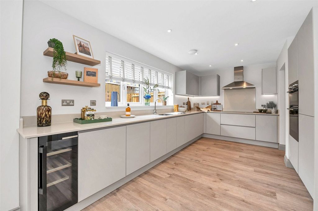 Property photo 1 of 13 Picture No. 04