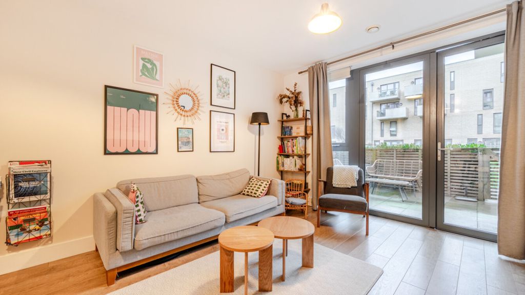 Property photo 2 of 19