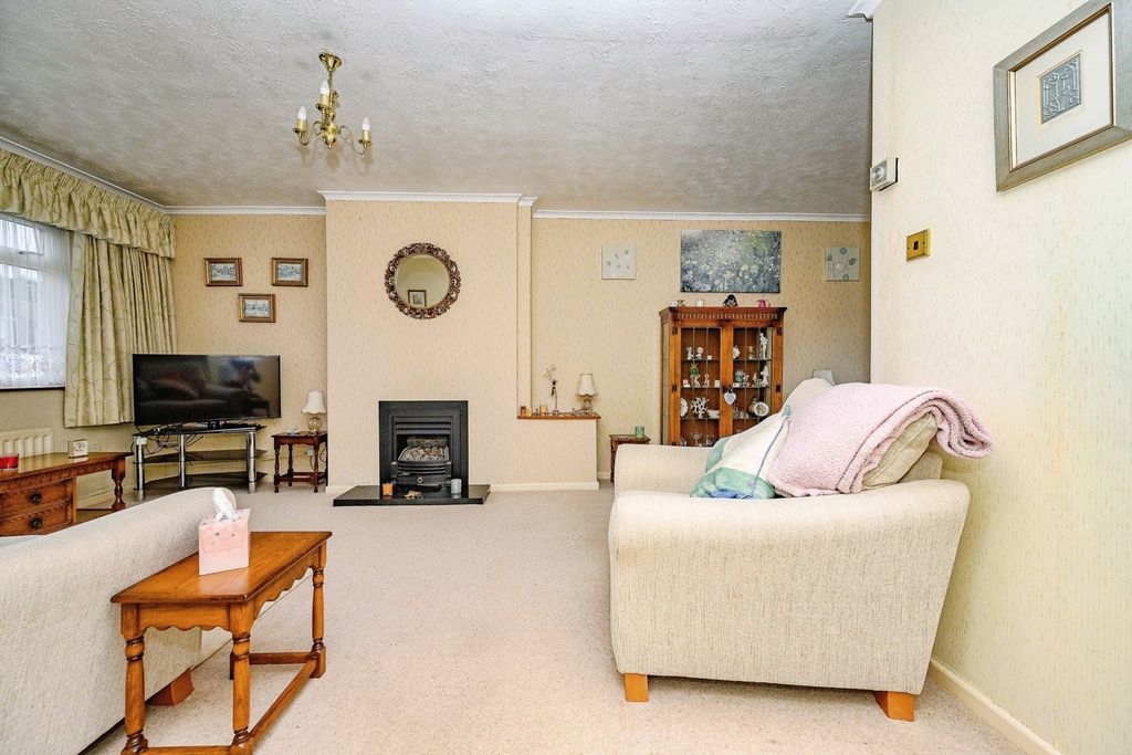 Property photo 2 of 17 Pbox-Img.Jpg