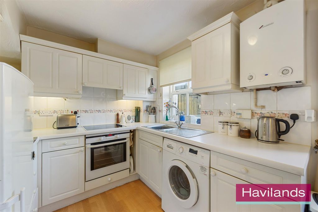 Property photo 2 of 12 Sydenham Avenue-8.Jpg