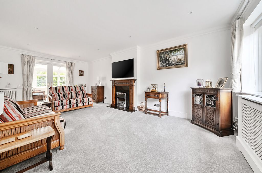 Property photo 2 of 25 1305490-3-68496F8...
