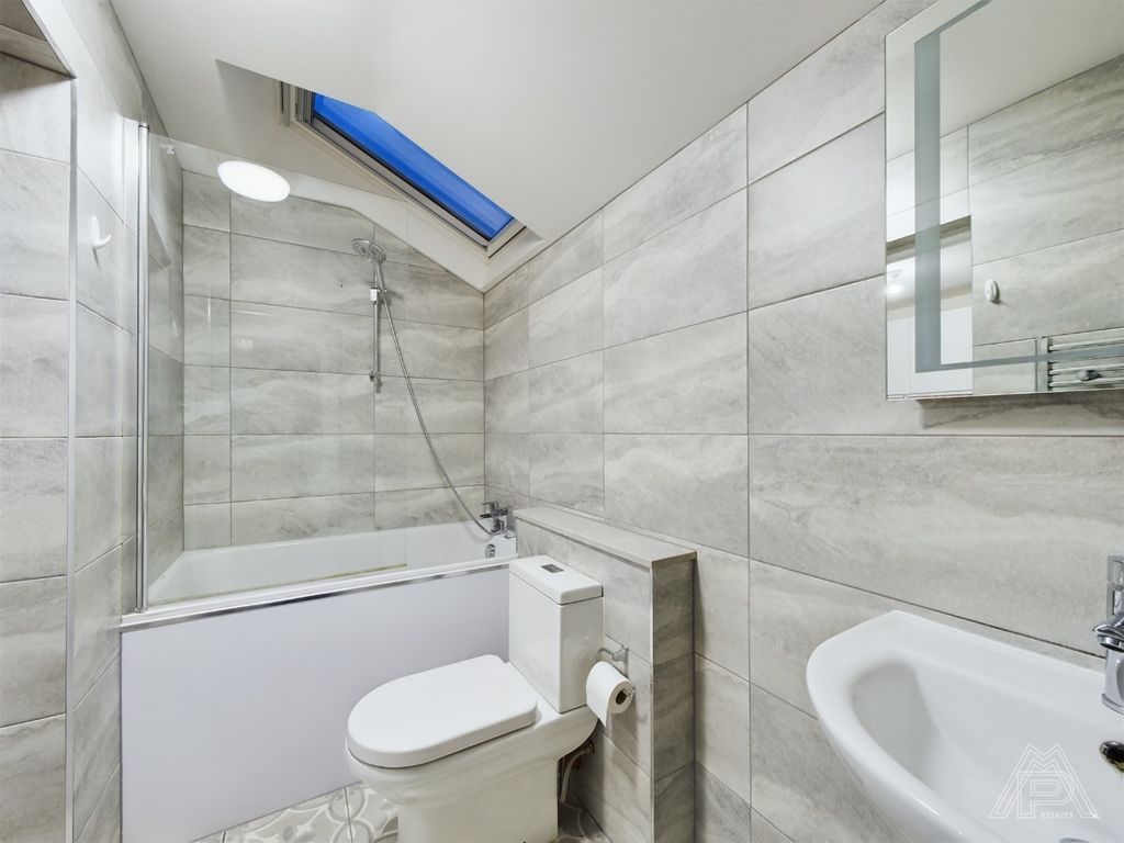 Property photo 3 of 9 4166086