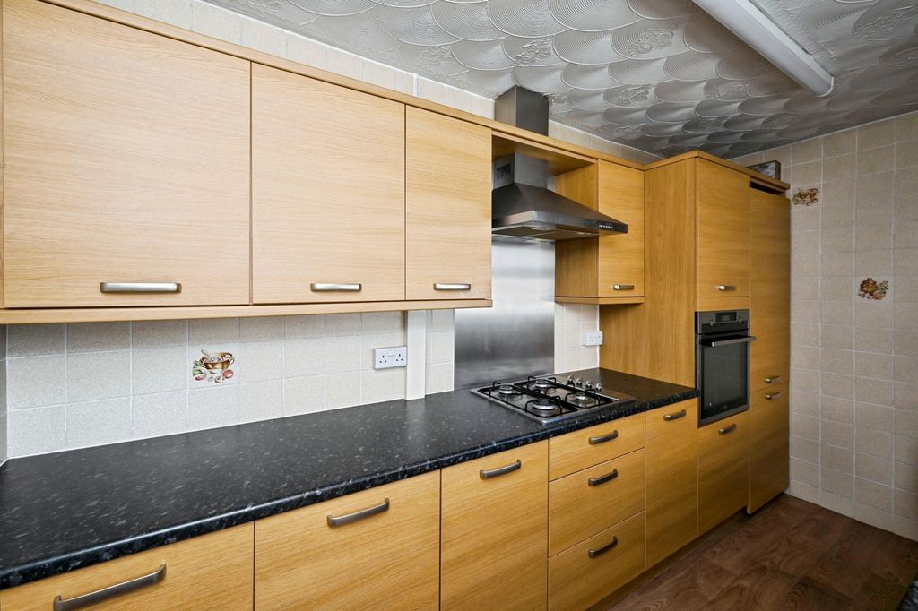 Property photo 3 of 15 Kitchen