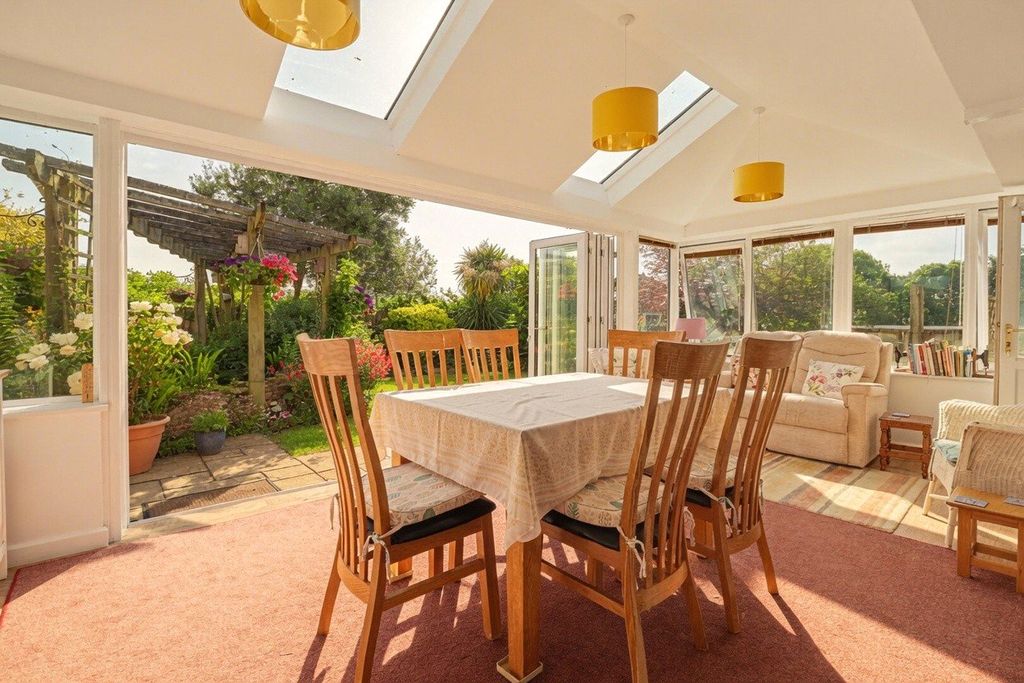 Property photo 2 of 24 Picture No. 34