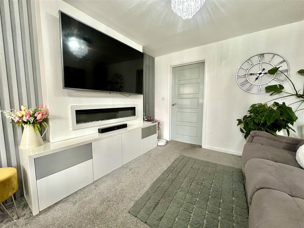 Property photo 2 of 17 Image00017.Jpeg