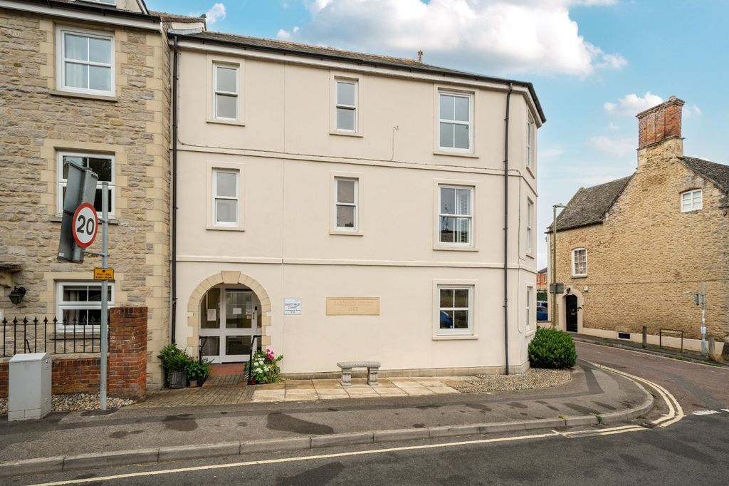 Property photo 1 of 15 Front