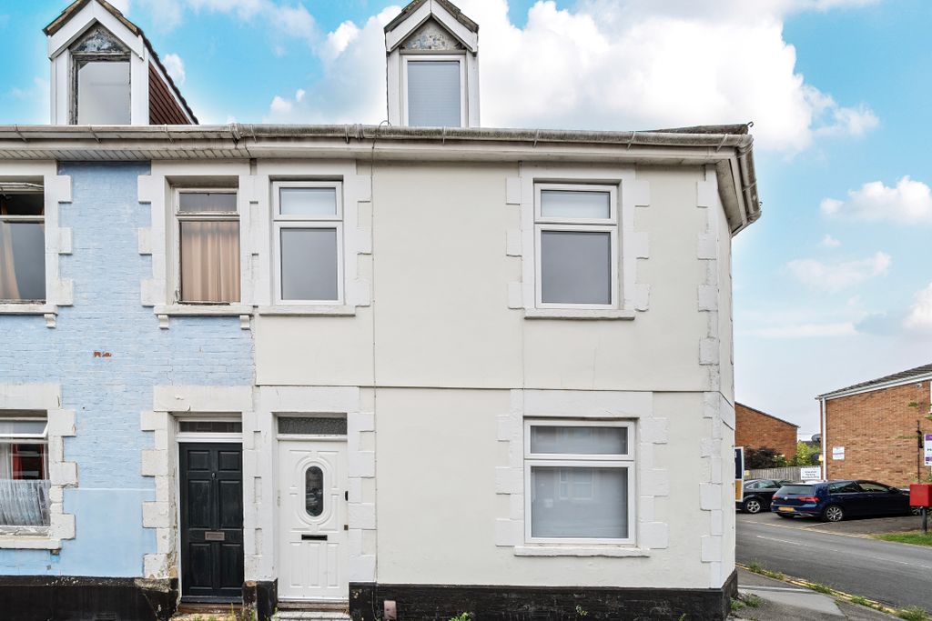 Property photo 1 of 20 13143802685A6ce84Ca92