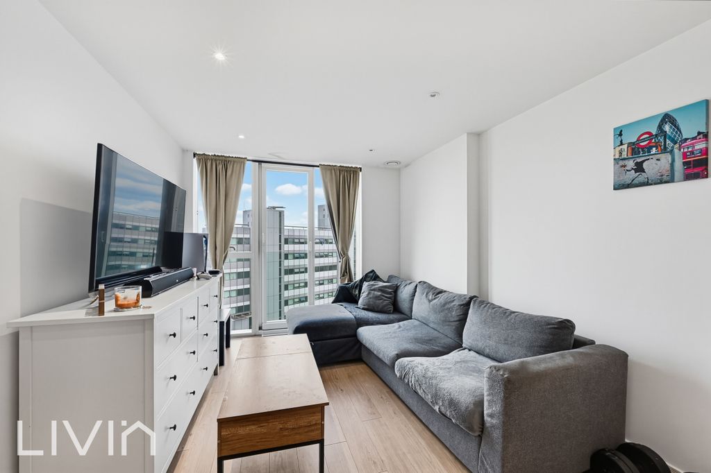 Property photo 2 of 9 2