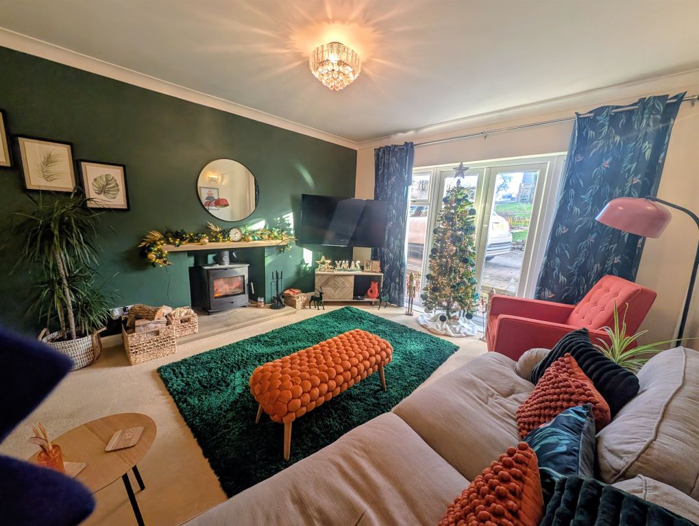 Property photo 2 of 17