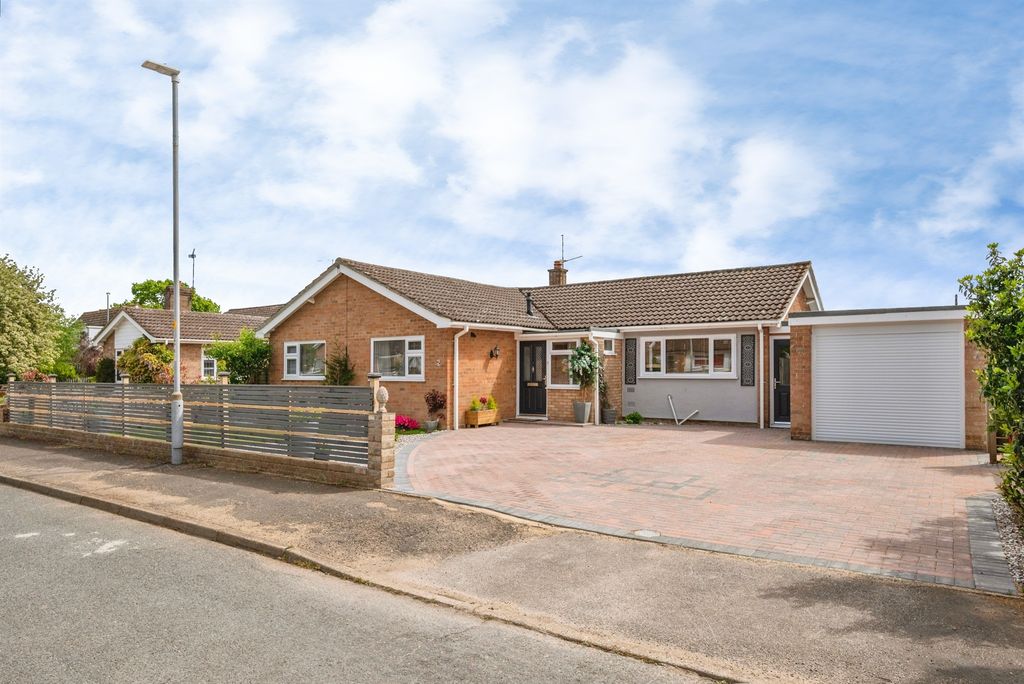 Property photo 1 of 23