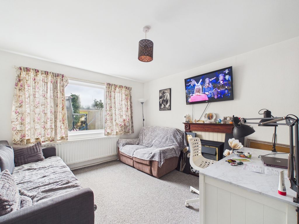 Property photo 3 of 10 Photo 1