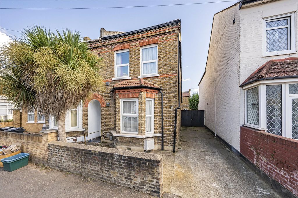 Property photo 1 of 15 Picture No. 10