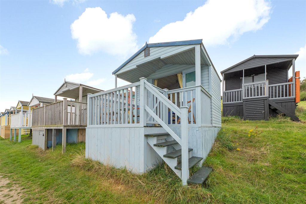 Property photo 1 of 13 Tankerton West, Whitstable