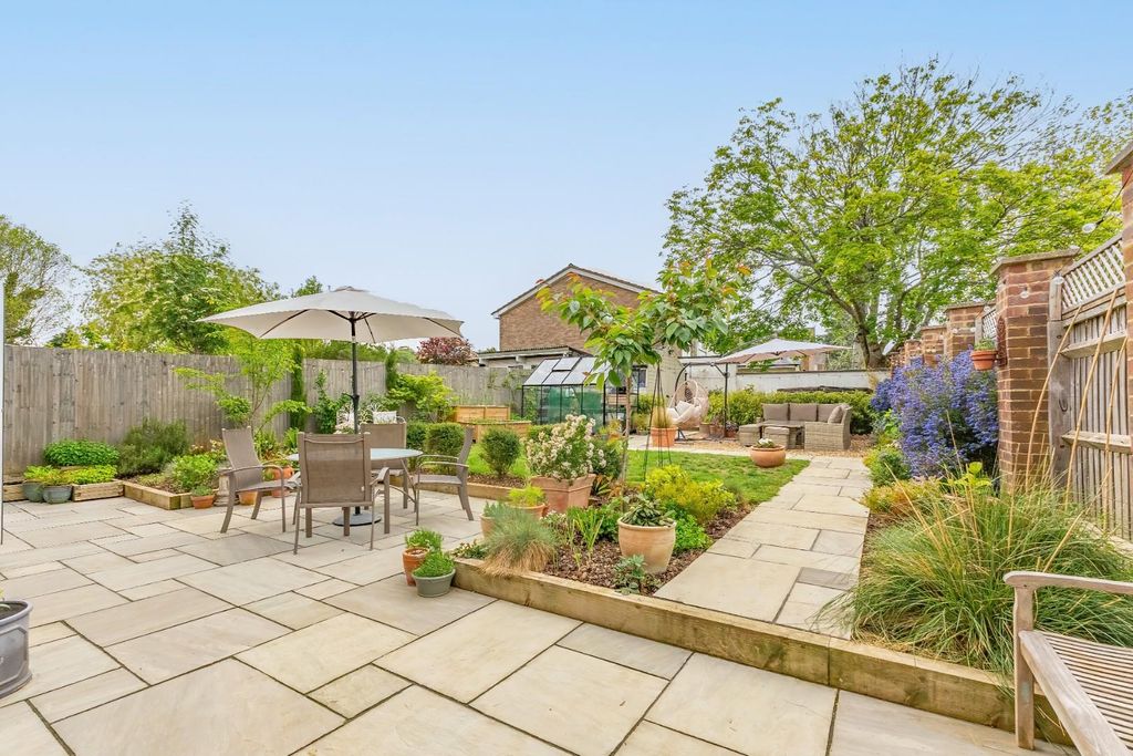 Property photo 1 of 38