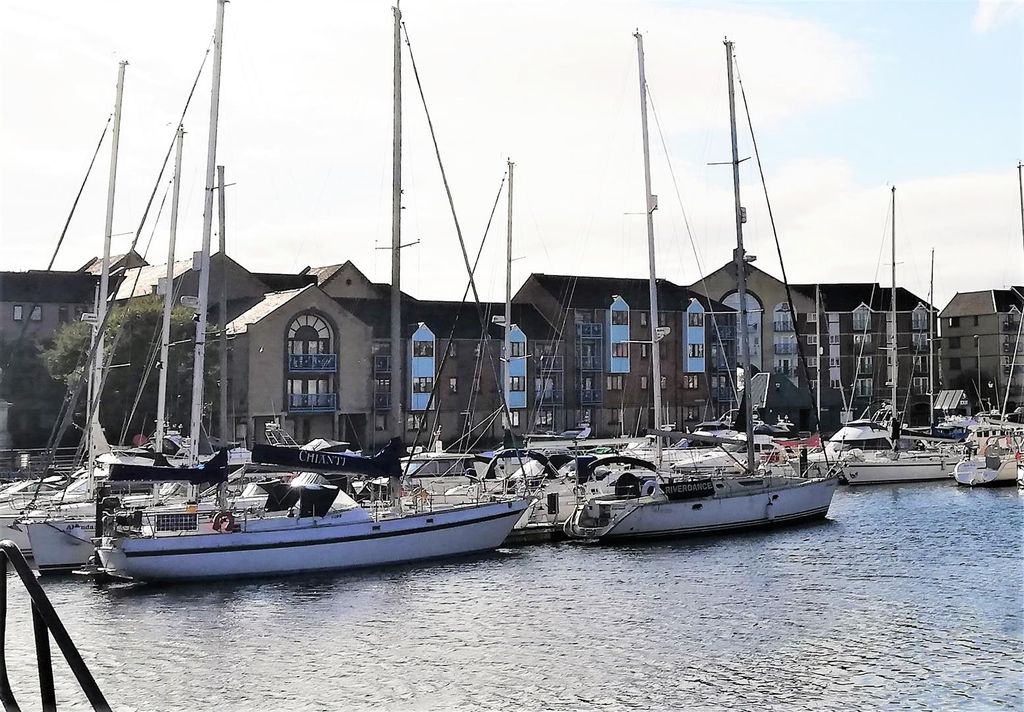 Property photo 1 of 9 External.Jpg