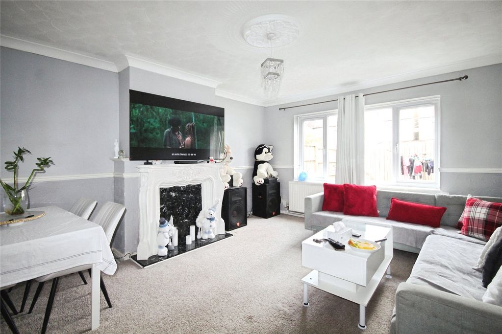 Property photo 3 of 8 Reception Room