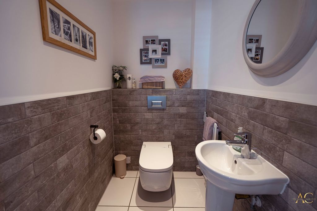 Property photo 3 of 27