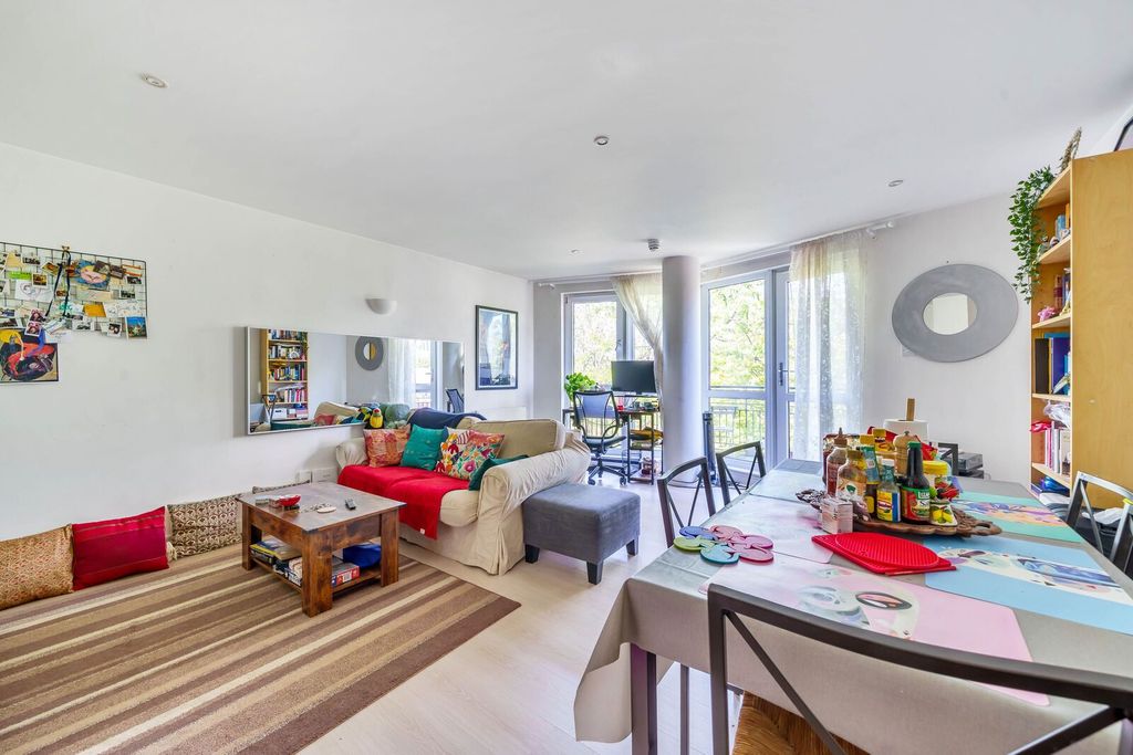 Property photo 1 of 19