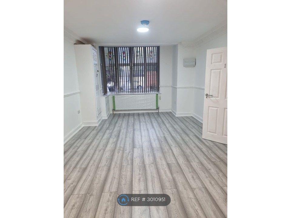 Property photo 1 of 3