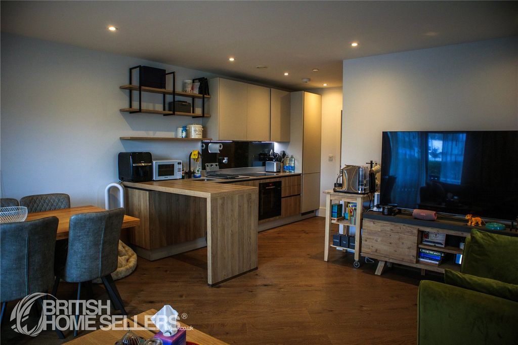 Property photo 3 of 13 Picture No. 10