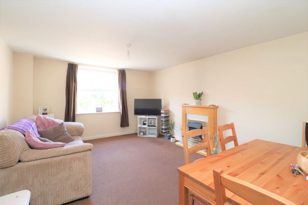 Property photo 2 of 7