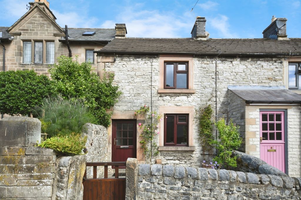 Property photo 1 of 12
