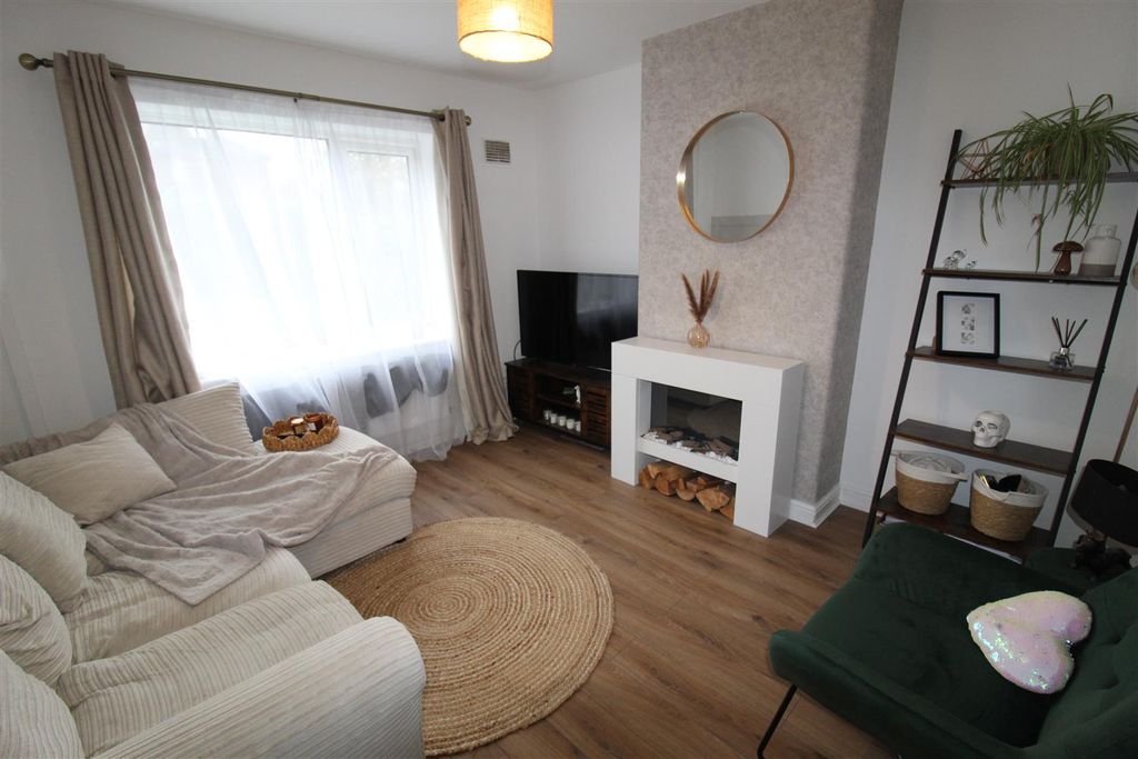 Property photo 3 of 14 Img_7235.Jpg