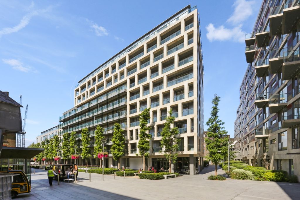 Property photo 3 of 13 Exterior