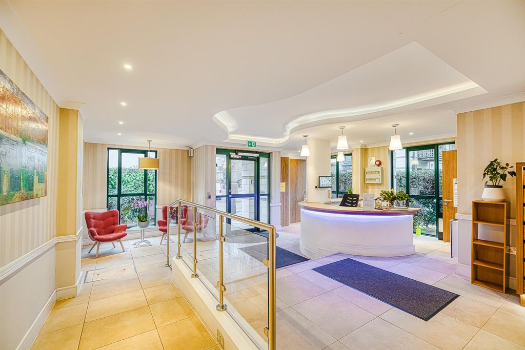 Property photo 2 of 15 Concierge