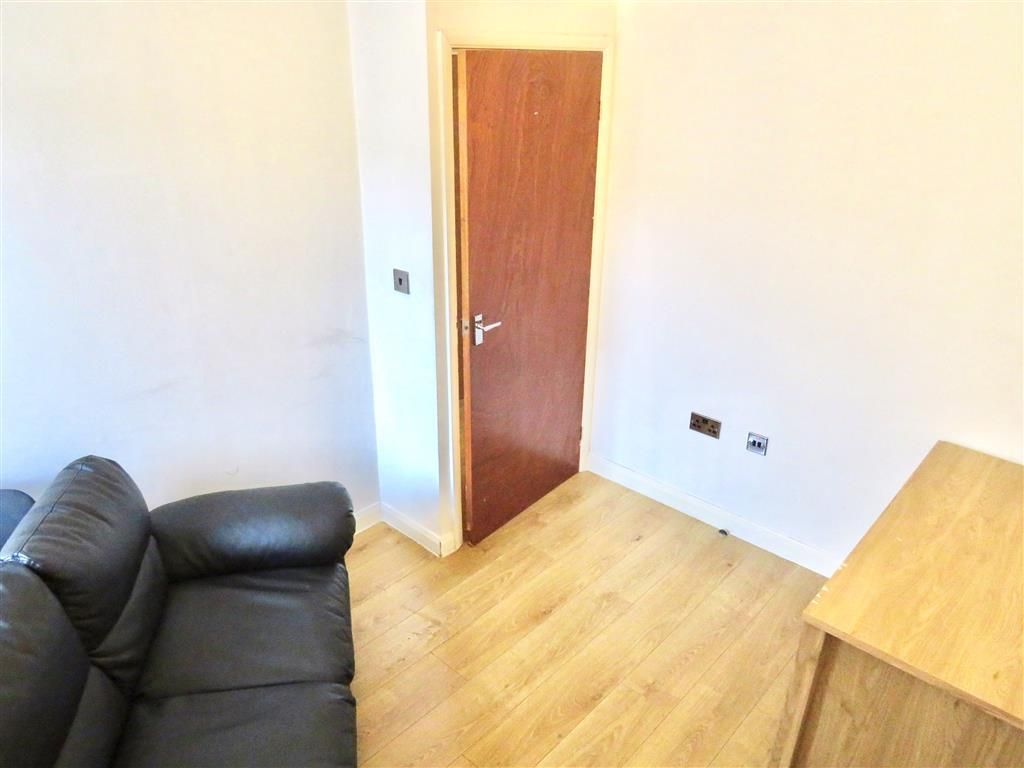 Property photo 3 of 6 Image