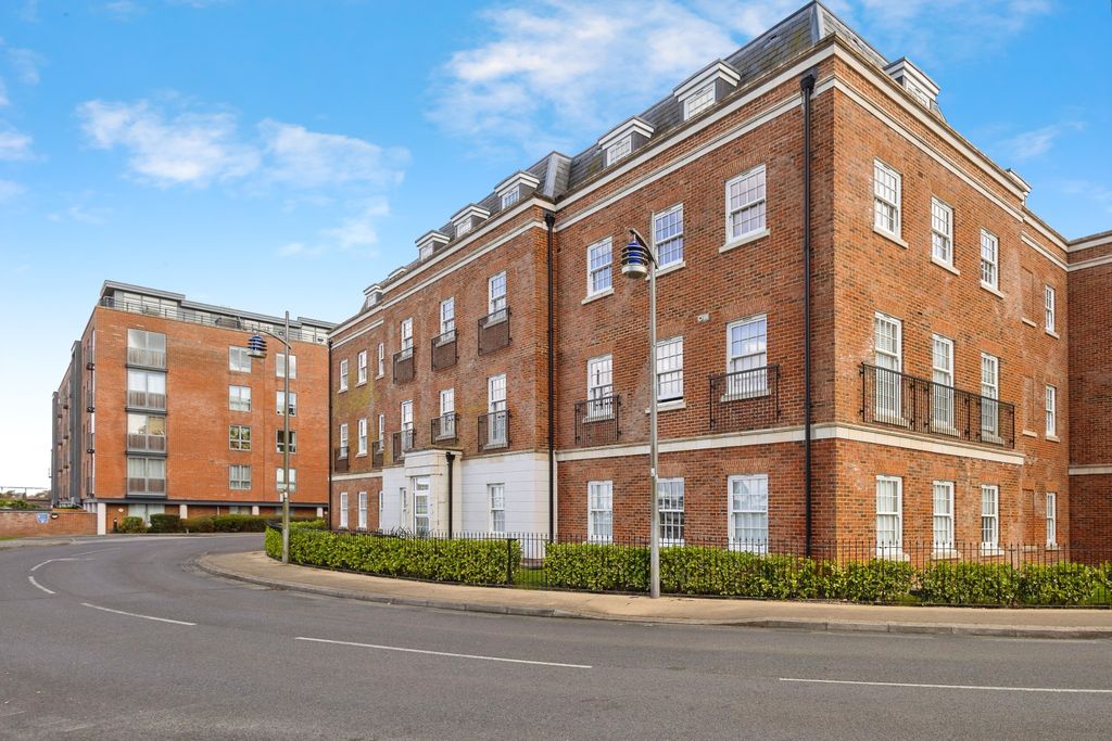 Property photo 1 of 15 Front View