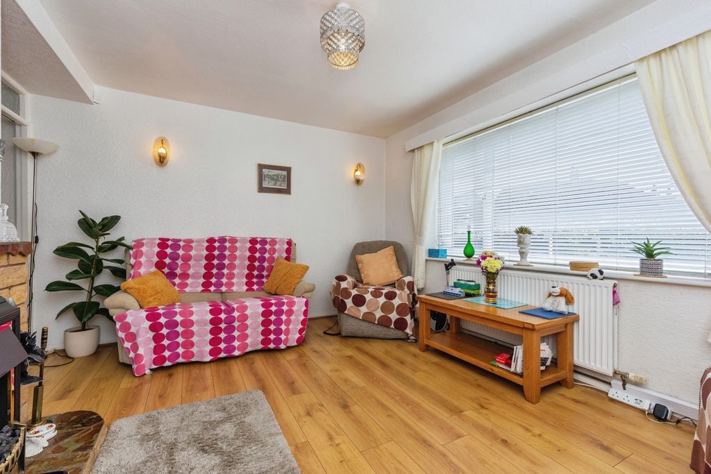 Property photo 3 of 20 Pbox-Img.Jpg