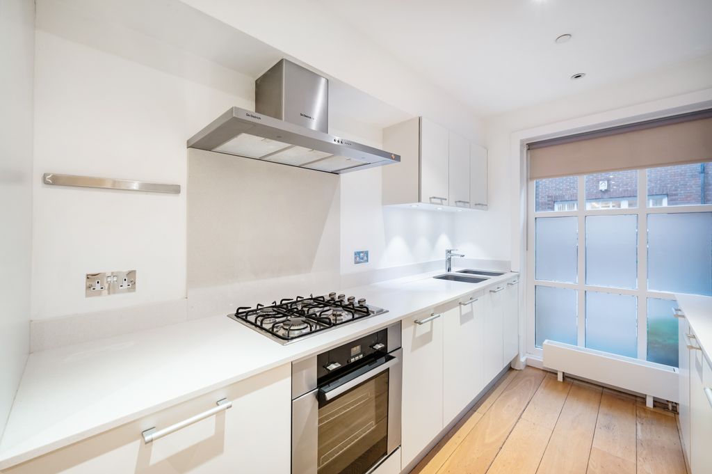 Property photo 3 of 41